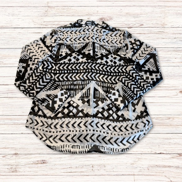 Eight Sixty Womens Long Sleeve Button Up Top Blouse S - Picture 3 of 7